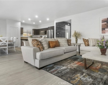 16768 Olive Tree Lane - Photo Thumbnail 5