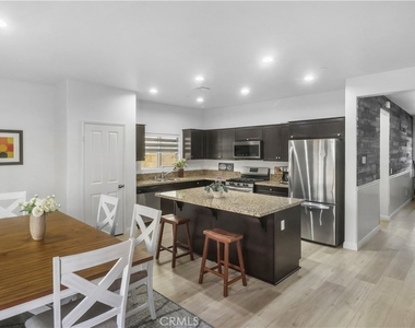 16768 Olive Tree Lane - Photo Thumbnail 7