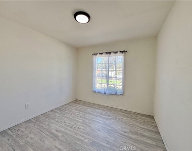 175 S Vallejo Way - Photo Thumbnail 11