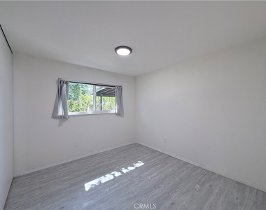 175 S Vallejo Way - Photo Thumbnail 7