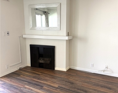 8163 Redlands - Photo Thumbnail 3