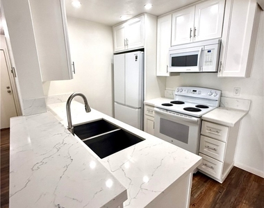 8163 Redlands - Photo Thumbnail 9