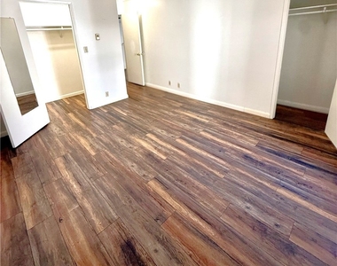 8163 Redlands - Photo Thumbnail 11