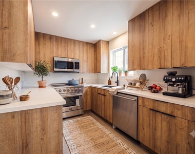 5933 Comey Avenue - Photo Thumbnail 2