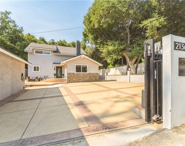 21366 Rios Street - Photo Thumbnail 6