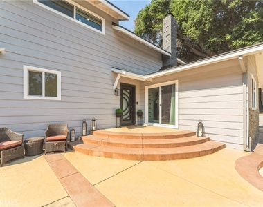 21366 Rios Street - Photo Thumbnail 8