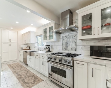 21366 Rios Street - Photo Thumbnail 17