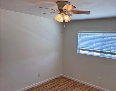 2310 Washington - Photo Thumbnail 8