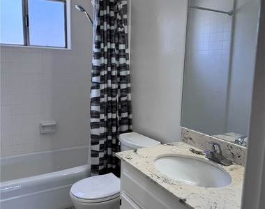 2310 Washington - Photo Thumbnail 11