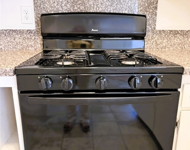 2310 Washington - Photo Thumbnail 5