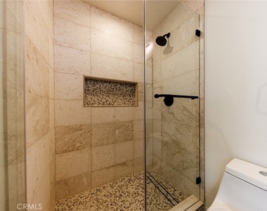 5933 Comey Avenue - Photo Thumbnail 25