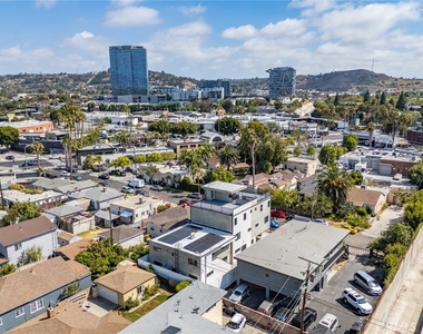 5933 Comey Avenue - Photo Thumbnail 38