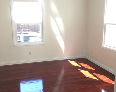 2710 Raymond Avenue - Photo Thumbnail 7