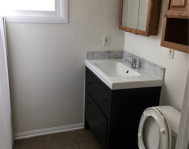2710 Raymond Avenue - Photo Thumbnail 11