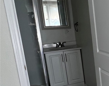 2710 Raymond Avenue - Photo Thumbnail 15