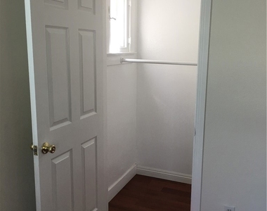 2710 Raymond Avenue - Photo Thumbnail 8