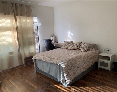 2710 Raymond Avenue - Photo Thumbnail 1