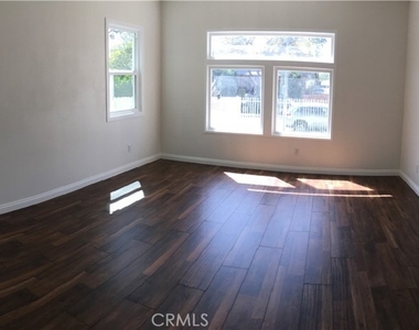 2710 Raymond Avenue - Photo Thumbnail 2