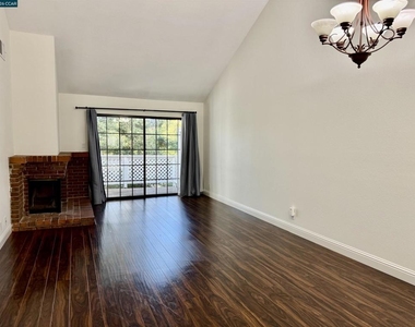 202 Kelley Ln - Photo Thumbnail 1