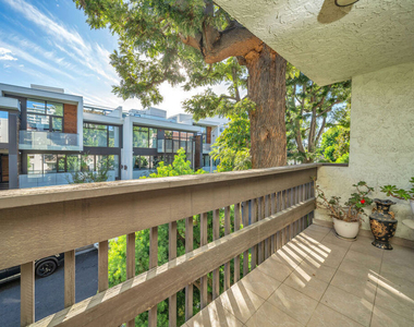 9061 Keith Avenue - Photo Thumbnail 4