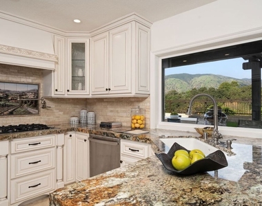 6497 Country Club Drive - Photo Thumbnail 12