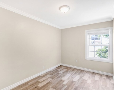 8613 1/4 W Olympic Boulevard - Photo Thumbnail 8