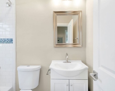 8613 1/4 W Olympic Boulevard - Photo Thumbnail 10