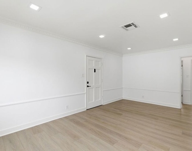 8613 W Olympic Boulevard - Photo Thumbnail 3