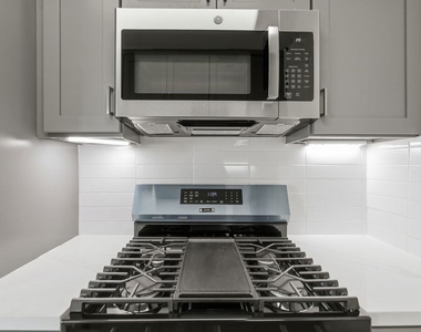 8613 W Olympic Boulevard - Photo Thumbnail 8