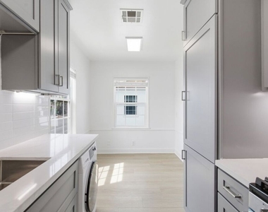 8613 W Olympic Boulevard - Photo Thumbnail 9