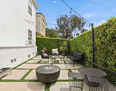 8613 W Olympic Boulevard - Photo Thumbnail 20