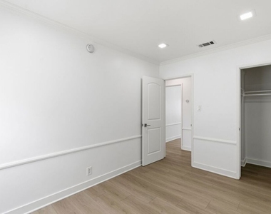 8613 W Olympic Boulevard - Photo Thumbnail 16