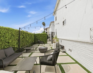 8613 W Olympic Boulevard - Photo Thumbnail 21