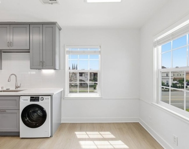 8613 W Olympic Boulevard - Photo Thumbnail 5