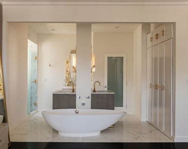 1424 N Crescent Heights Boulevard - Photo Thumbnail 8