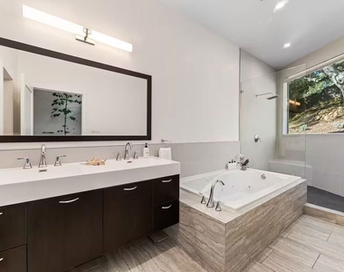 3795 Fredonia Drive - Photo Thumbnail 34
