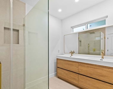 1722 Bel Aire Drive - Photo Thumbnail 15