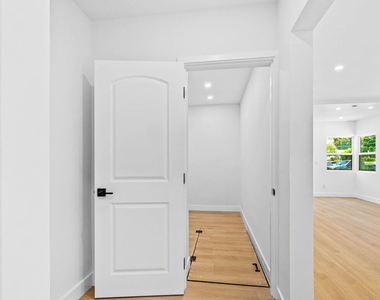 1722 Bel Aire Drive - Photo Thumbnail 18