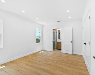 1722 Bel Aire Drive - Photo Thumbnail 20