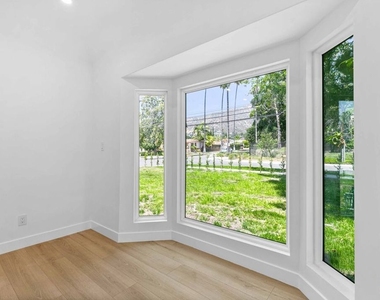 1722 Bel Aire Drive - Photo Thumbnail 6