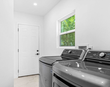 1722 Bel Aire Drive - Photo Thumbnail 13