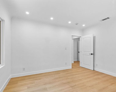 1722 Bel Aire Drive - Photo Thumbnail 14