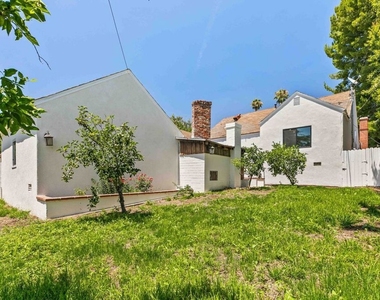 1722 Bel Aire Drive - Photo Thumbnail 27