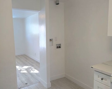 3825 Sedgwick Avenue - Photo Thumbnail 5