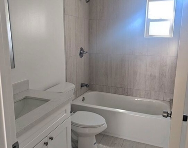 3825 Sedgwick Avenue - Photo Thumbnail 6