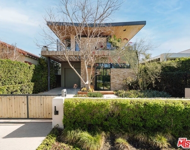 366 Huntley Drive - Photo Thumbnail 2