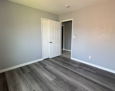 1255 Velasco Street - Photo Thumbnail 6