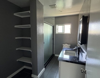 1255 Velasco Street - Photo Thumbnail 8