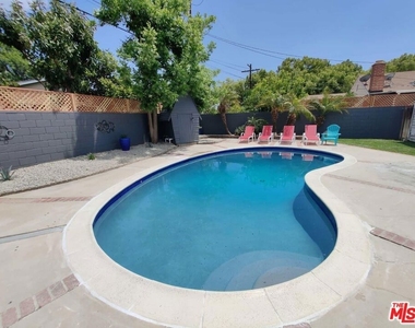 6838 Bertrand Avenue - Photo Thumbnail 14
