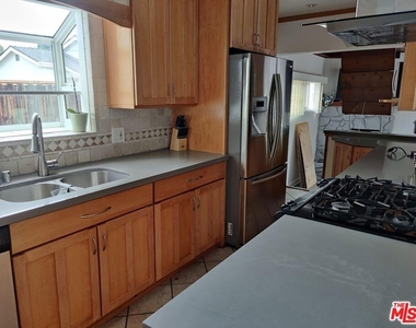 6838 Bertrand Avenue - Photo Thumbnail 8